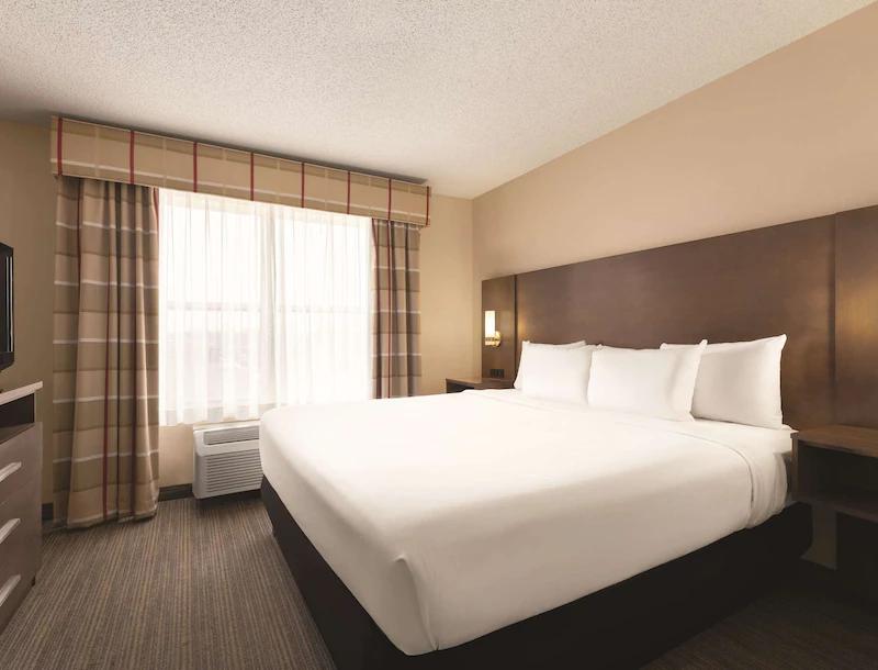 Country & By Radisson, Forest Lake, Mn Hotel Forest Lake