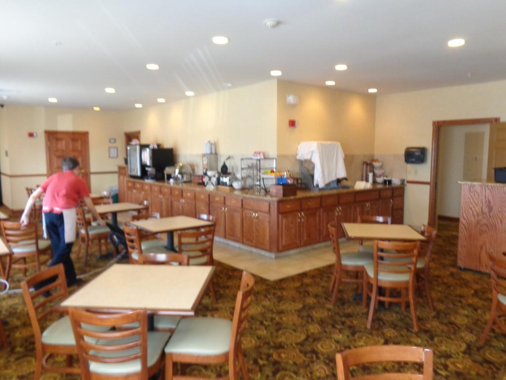 Country & By Radisson, Forest Lake, Mn 3*