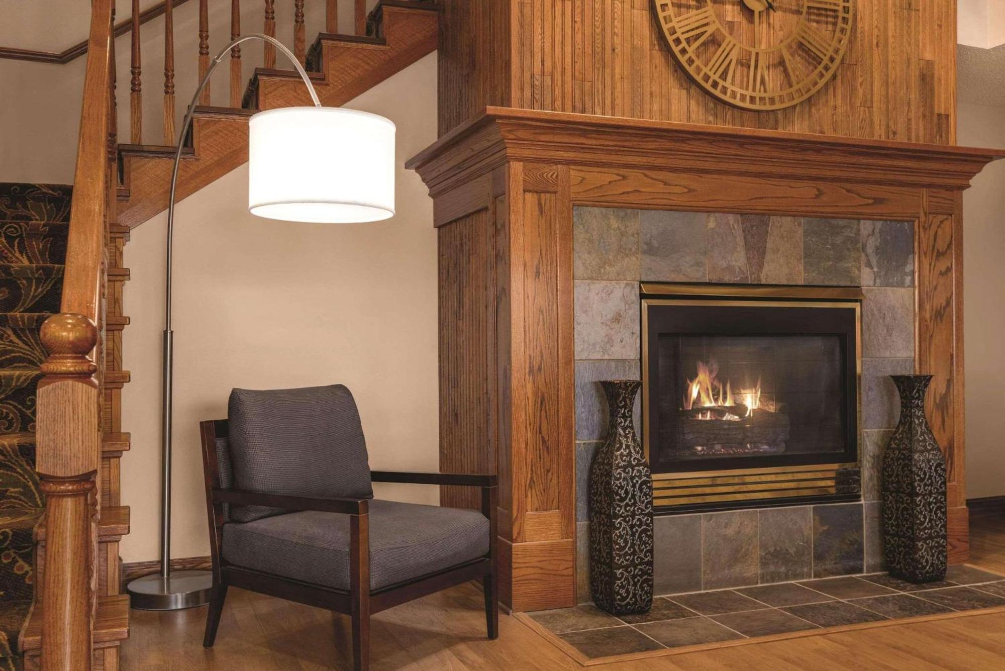 Hotel Country & By Radisson, Forest Lake, Mn 3*